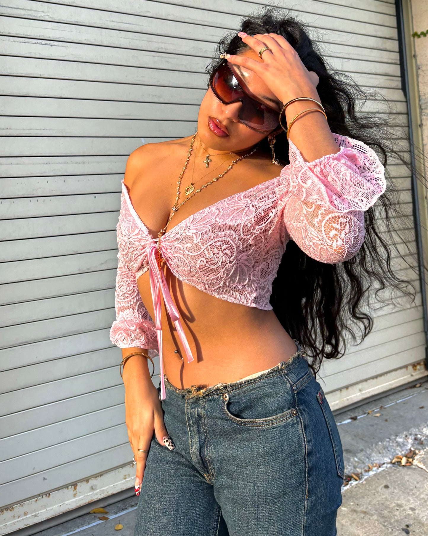 'CHULA' off-the-shoulder top (no ruffles)
